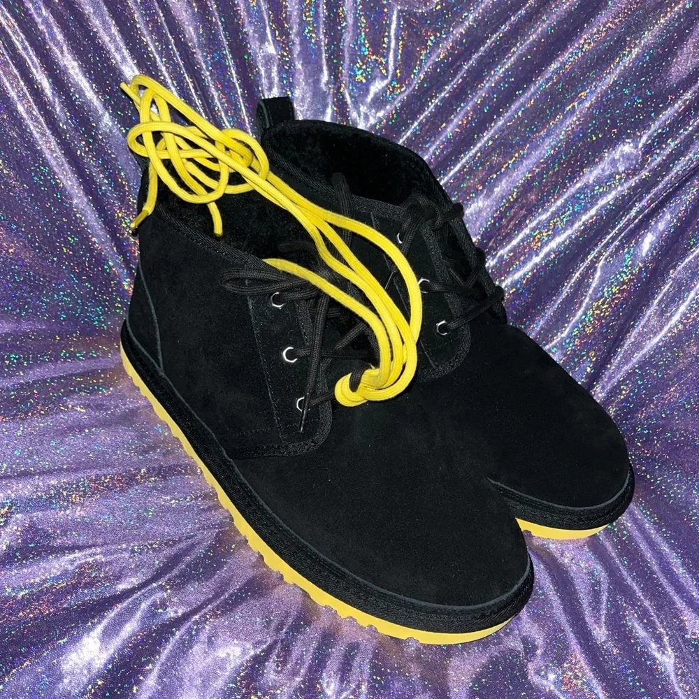 New UGG Mens Neumel Black Yellow Suede Fur Lined Ankle Chukka Boots